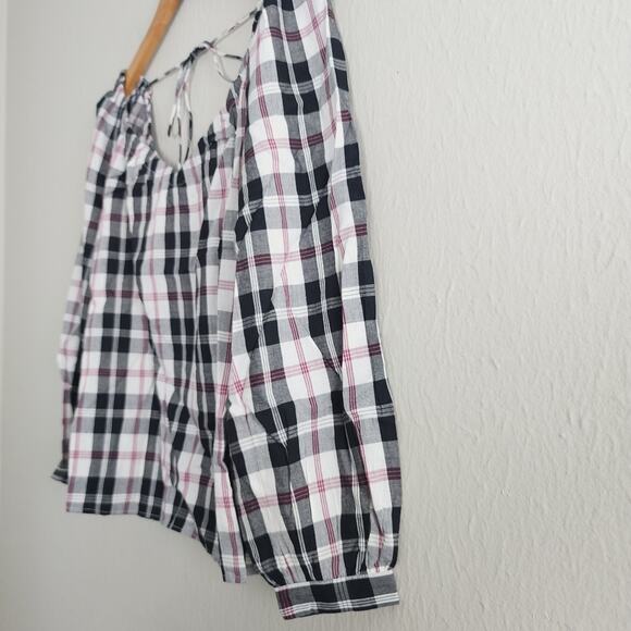 NEW J. Crew V-Neck Black Plaid Checkered Long Sleeve V-Neck Top - Picture 7 of 13